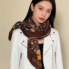 🆕 MONOGRAM INFINITY 140丝绒方巾 【140顶级丝绒双面同色】 Monogram Infinit 🆕 MONOGRAM INFINITY 140丝绒方巾 【140顶级丝绒双面同色】 Monogram Infinit
