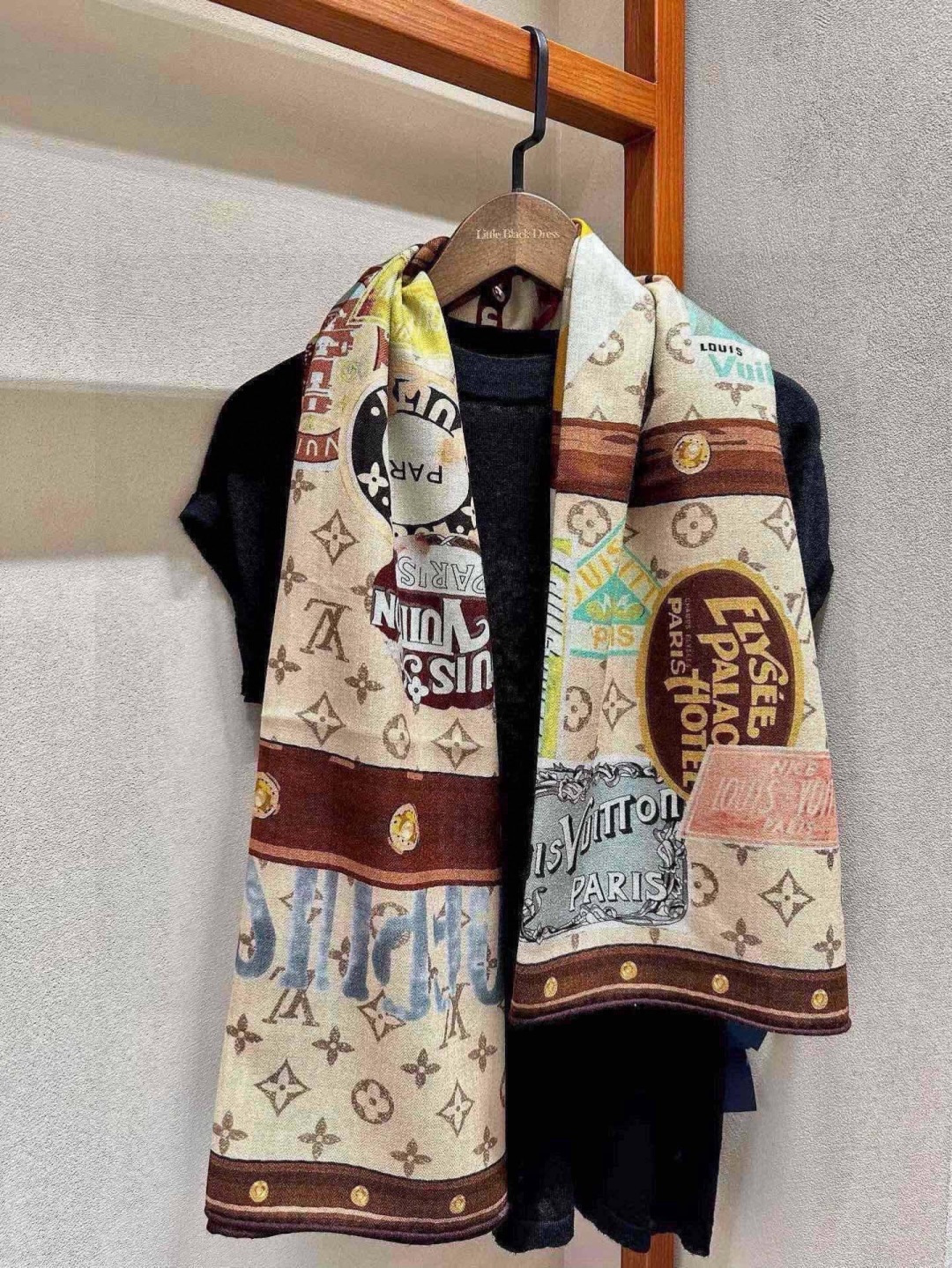 🆕  【LV】上新❤️  路易威登 一款值得品细节的高货 抠细节，从一个小块的配色去打败市场货 140方巾 二个配色  