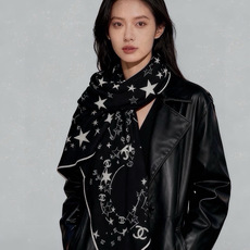 🆕 Chanel ~新品~ 【140顶级丝绒双面同色】 繁星点点与双C的完美结合 适合各种场合搭配使用 黑白两色经典 🆕 Chanel ~新品~ 【140顶级丝绒双面同色】 繁星点点与双C的完美结合 适合各种场合搭配使用 黑白两色经典