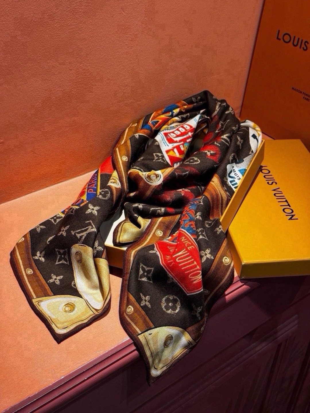 🆕 【LV】上新❤️ 路易威登 一款值得品细节的高货 抠细节,从一个小块的配色去打败市场货 140方巾 二个配色 🆕 【LV】上新❤️ 路易威登 一款值得品细节的高货 抠细节,从一个小块的配色去打败市场货 140方巾 二个配色