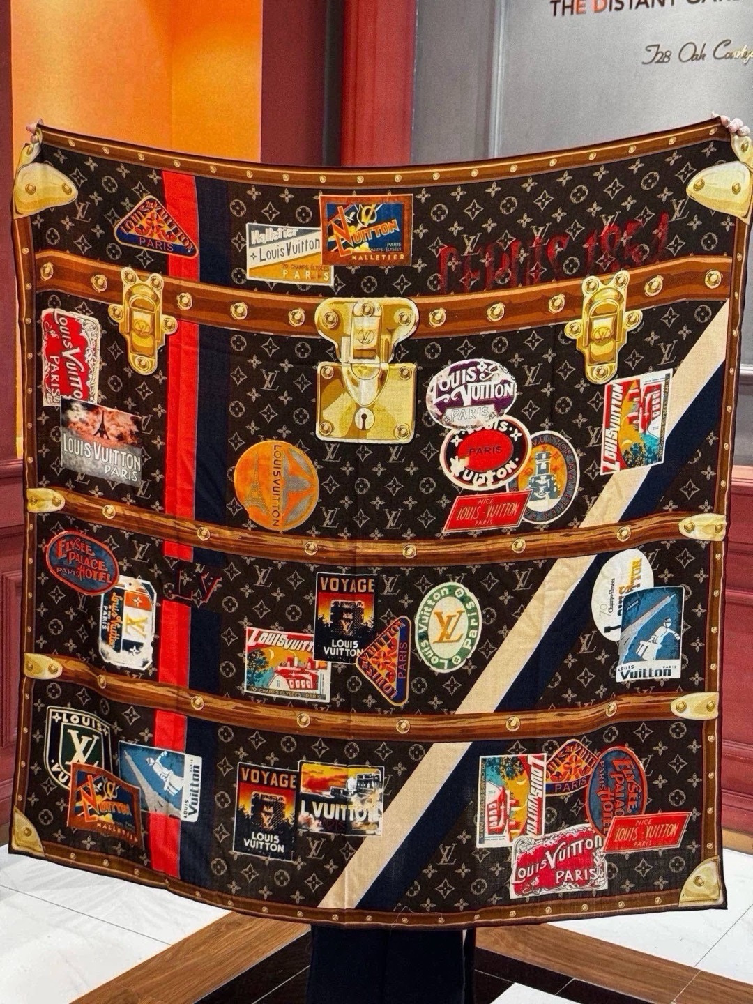 🆕 【LV】上新❤️ 路易威登 一款值得品细节的高货 抠细节,从一个小块的配色去打败市场货 140方巾 二个配色 🆕 【LV】上新❤️ 路易威登 一款值得品细节的高货 抠细节,从一个小块的配色去打败市场货 140方巾 二个配色