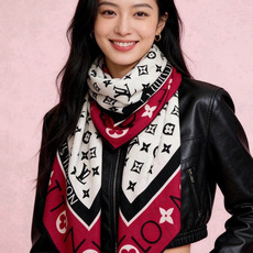 🆕 MONOGRAM INFINITY 140丝绒方巾 【140顶级丝绒双面同色】 Monogram Infinit 🆕 MONOGRAM INFINITY 140丝绒方巾 【140顶级丝绒双面同色】 Monogram Infinit