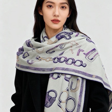🆕 爱马仕(Hermes)【💗】 | “马具故事的诗意回顾”140披肩 【上新❤️】 永远秉承高品质 手工卷边羊绒和 🆕 爱马仕(Hermes)【💗】 | “马具故事的诗意回顾”140披肩 【上新❤️】 永远秉承高品质 手工卷边羊绒和