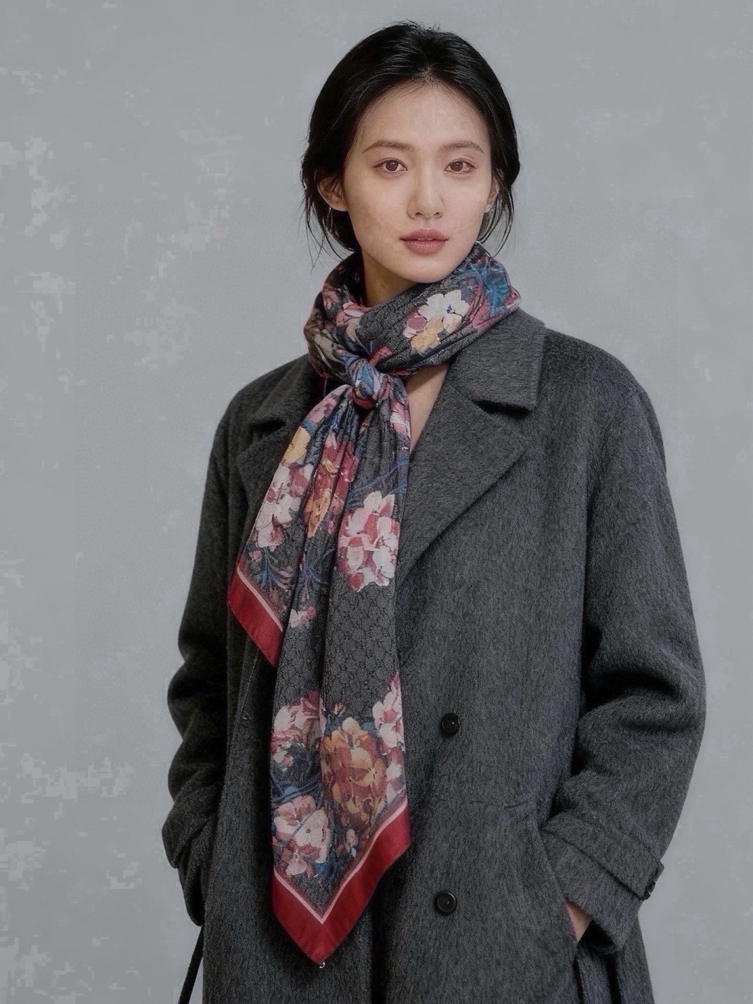 🆕  Gucci花卉羊绒围巾~超级抬气色！高级女人味！】羊绒围巾也能这么美！！！Gucci这款双面花卉羊绒围巾真的好高级