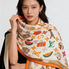 🆕 LV x TM 140披肩 【140顶级丝绒双面同色披肩】 本款L Multicolor披肩出自路易威登与知名日本 🆕 LV x TM 140披肩 【140顶级丝绒双面同色披肩】 本款L Multicolor披肩出自路易威登与知名日本
