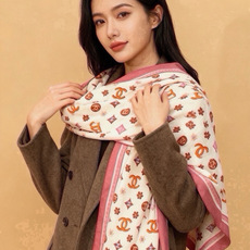 🆕 香奈儿上新❤️ 【Chanel】 经典茶花优雅Coco风,Chanel最新丝绒大方巾~气质到骨子里,香奶奶新一 🆕 香奈儿上新❤️ 【Chanel】 经典茶花优雅Coco风,Chanel最新丝绒大方巾~气质到骨子里,香奶奶新一