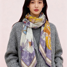 🆕 LV x TM 140披肩 【140顶级丝绒双面同色披肩】 本款L Multicolor披肩出自路易威登与知名日本 🆕 LV x TM 140披肩 【140顶级丝绒双面同色披肩】 本款L Multicolor披肩出自路易威登与知名日本
