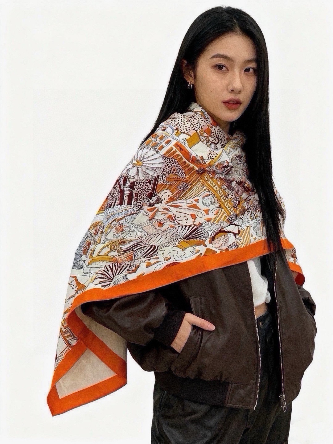 🆕 羊绒新款🆕👏👏买了都说好看‼️推荐💕爱马仕双面同色羊绒方巾【动物之城双面同色140】,顶级工艺超值‼️爱马仕专柜爆 🆕 羊绒新款🆕👏👏买了都说好看‼️推荐💕爱马仕双面同色羊绒方巾【动物之城双面同色140】,顶级工艺超值‼️爱马仕专柜爆