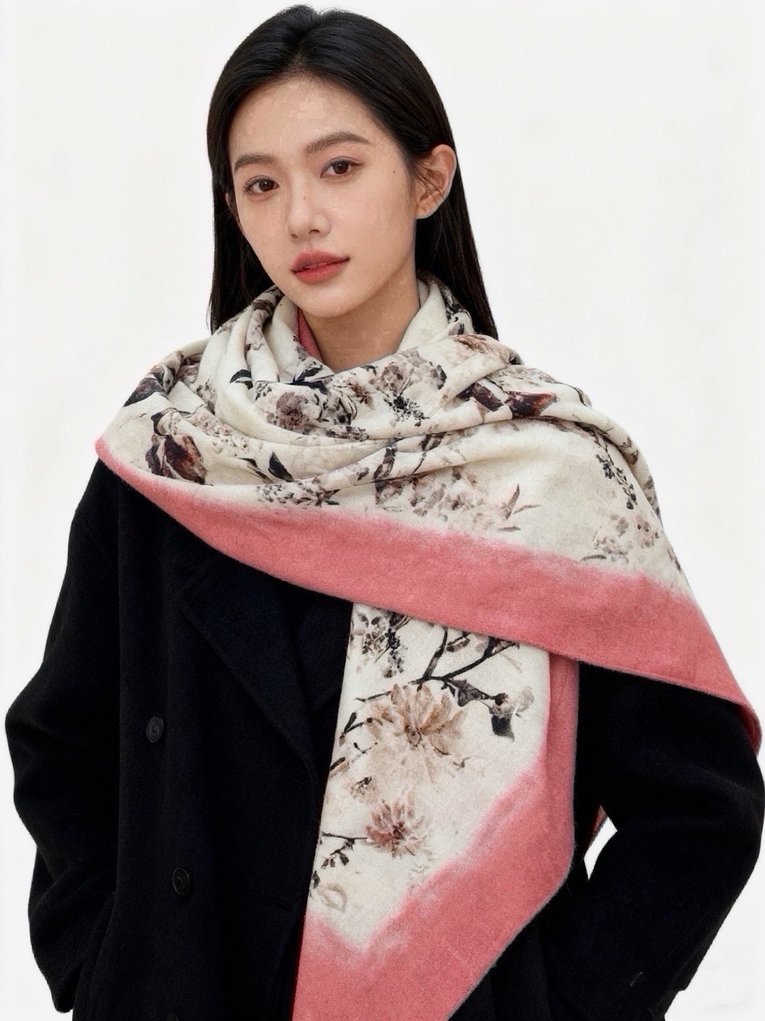 🆕 Dior 140丝绒双面同色印花披肩Millefiori 图案 这款披肩饰以多色 Millefiori 图案,以 🆕 Dior 140丝绒双面同色印花披肩Millefiori 图案 这款披肩饰以多色 Millefiori 图案,以