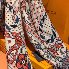 🆕 LV x TM 140披肩 【140顶级丝绒双面同色披肩】 本款L Multicolor披肩出自路易威登与知名日本 🆕 LV x TM 140披肩 【140顶级丝绒双面同色披肩】 本款L Multicolor披肩出自路易威登与知名日本