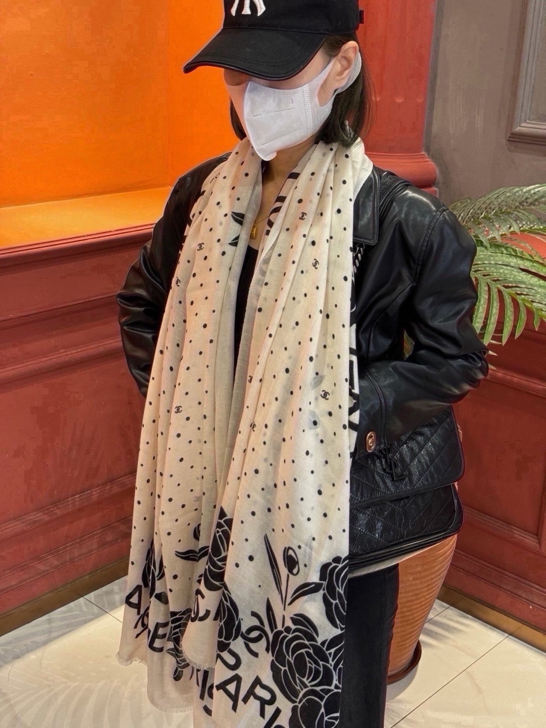 羊绒新款💞 新❤小香【山茶花长围巾】~超级抬气色！高级女人味！羊绒围巾也能这么美！！！这款双面花卉羊绒围巾真的好高级！香
