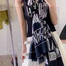 💟上新🌺羊绒披肩🌟长巾!强烈推荐价格超美!实物更美羊绒面料!纹理清晰、细腻可见 每一个套色、每一个笔触,都是用心去勾画。 💟上新🌺羊绒披肩🌟长巾!强烈推荐价格超美!实物更美羊绒面料!纹理清晰、细腻可见 每一个套色、每一个笔触,都是用心去勾画。