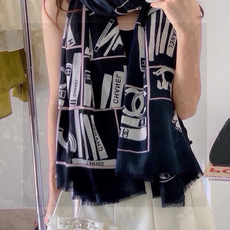 💟上新🌺羊绒披肩🌟长巾!强烈推荐价格超美!实物更美羊绒面料!纹理清晰、细腻可见 每一个套色、每一个笔触,都是用心去勾画。 💟上新🌺羊绒披肩🌟长巾!强烈推荐价格超美!实物更美羊绒面料!纹理清晰、细腻可见 每一个套色、每一个笔触,都是用心去勾画。