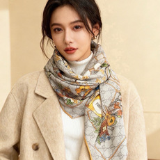 Gucci新款方巾 Gucci动物和花卉印花 品牌典藏图案在与全新醒目印花的衬托下熠熠生辉。这款方巾匠心缀饰动物和花卉印 Gucci新款方巾 Gucci动物和花卉印花 品牌典藏图案在与全新醒目印花的衬托下熠熠生辉。这款方巾匠心缀饰动物和花卉印