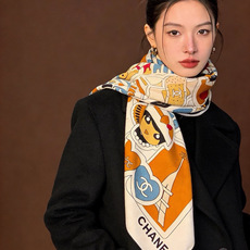 高级成衣系列~Chanel 【140双面同色丝绒披肩】 此系列谱写一曲自由轻灵的赞歌 本系列作品创新演绎品牌的风格符号 高级成衣系列~Chanel 【140双面同色丝绒披肩】 此系列谱写一曲自由轻灵的赞歌 本系列作品创新演绎品牌的风格符号