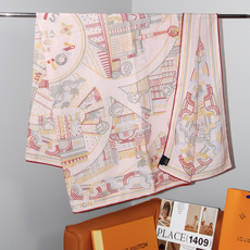 LV x TM 140披肩 【140顶级丝绒双面同色披肩】 本款L Multicolor披肩出自路易威登与知名日本艺术家 LV x TM 140披肩 【140顶级丝绒双面同色披肩】 本款L Multicolor披肩出自路易威登与知名日本艺术家