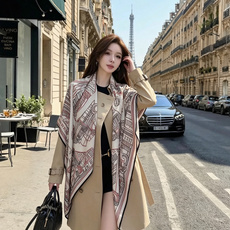 LV x TM 140披肩 【140顶级丝绒双面同色披肩】 本款L Multicolor披肩出自路易威登与知名日本艺术家 LV x TM 140披肩 【140顶级丝绒双面同色披肩】 本款L Multicolor披肩出自路易威登与知名日本艺术家