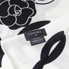 香奈儿上新❤️ 【Chanel】 经典茶花优雅Coco风,Chanel最新丝绒大方巾~气质到骨子里,香奶奶新一季的面料 香奈儿上新❤️ 【Chanel】 经典茶花优雅Coco风,Chanel最新丝绒大方巾~气质到骨子里,香奶奶新一季的面料