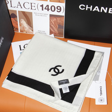 2026秋冬新品 Chanel 140披肩 30%真丝70%羊绒 马修.布拉齐将自己的首个系列作品构思为一场与嘉柏丽尔 2026秋冬新品 Chanel 140披肩 30%真丝70%羊绒 马修.布拉齐将自己的首个系列作品构思为一场与嘉柏丽尔