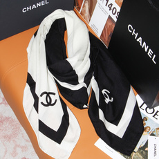 2026秋冬新品 Chanel 140披肩 30%真丝70%羊绒 马修.布拉齐将自己的首个系列作品构思为一场与嘉柏丽尔 2026秋冬新品 Chanel 140披肩 30%真丝70%羊绒 马修.布拉齐将自己的首个系列作品构思为一场与嘉柏丽尔