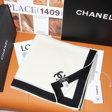 2026秋冬新品 Chanel 140披肩 30%真丝70%羊绒 马修.布拉齐将自己的首个系列作品构思为一场与嘉柏丽尔 2026秋冬新品 Chanel 140披肩 30%真丝70%羊绒 马修.布拉齐将自己的首个系列作品构思为一场与嘉柏丽尔