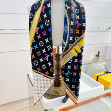 LV X TM MONOGRAM MULTICOLOR COLLECTOR SQUARE 90方巾 路易威登携手日本艺术 LV X TM MONOGRAM MULTICOLOR COLLECTOR SQUARE 90方巾 路易威登携手日本艺术