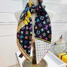 LV X TM MONOGRAM MULTICOLOR COLLECTOR SQUARE 90方巾 路易威登携手日本艺术 LV X TM MONOGRAM MULTICOLOR COLLECTOR SQUARE 90方巾 路易威登携手日本艺术