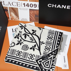 2026秋冬新品 Chanel 140披肩 30%真丝70%羊绒 马修.布拉齐将自己的首个系列作品构思为一场与嘉柏丽尔 2026秋冬新品 Chanel 140披肩 30%真丝70%羊绒 马修.布拉齐将自己的首个系列作品构思为一场与嘉柏丽尔