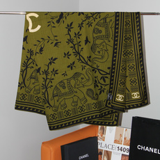 2026秋冬新品 Chanel 140披肩 30%真丝70%羊绒 马修.布拉齐将自己的首个系列作品构思为一场与嘉柏丽尔 2026秋冬新品 Chanel 140披肩 30%真丝70%羊绒 马修.布拉齐将自己的首个系列作品构思为一场与嘉柏丽尔