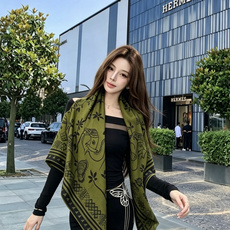 2026秋冬新品 Chanel 140披肩 30%真丝70%羊绒 马修.布拉齐将自己的首个系列作品构思为一场与嘉柏丽尔 2026秋冬新品 Chanel 140披肩 30%真丝70%羊绒 马修.布拉齐将自己的首个系列作品构思为一场与嘉柏丽尔