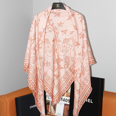 2026秋冬新品 Chanel 140披肩 30%真丝70%羊绒 马修.布拉齐将自己的首个系列作品构思为一场与嘉柏丽尔 2026秋冬新品 Chanel 140披肩 30%真丝70%羊绒 马修.布拉齐将自己的首个系列作品构思为一场与嘉柏丽尔