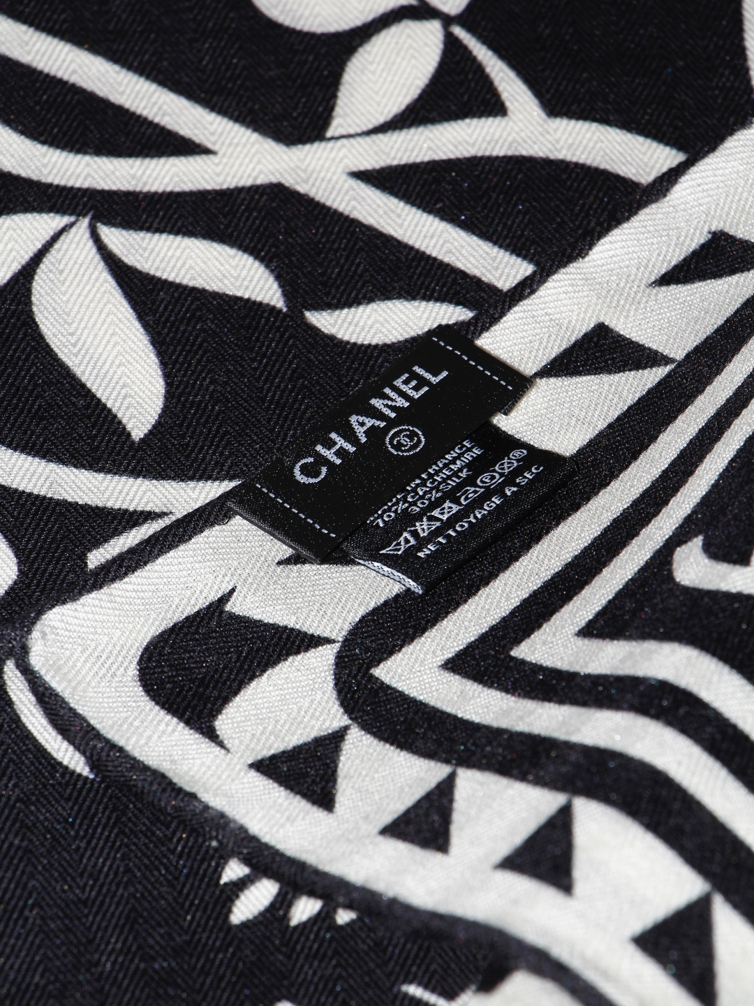 2026秋冬新品 Chanel  140披肩 30%真丝70%羊绒 马修.布拉齐将自己的首个系列作品构思为一场与嘉柏丽尔