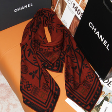 2026秋冬新品 Chanel 140披肩 30%真丝70%羊绒 马修.布拉齐将自己的首个系列作品构思为一场与嘉柏丽尔 2026秋冬新品 Chanel 140披肩 30%真丝70%羊绒 马修.布拉齐将自己的首个系列作品构思为一场与嘉柏丽尔