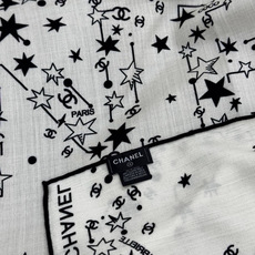 Chanel ~新品~ 【140顶级丝绒双面同色】 繁星点点与双C的完美结合 适合各种场合搭配使用 黑白两色经典优雅 真 Chanel ~新品~ 【140顶级丝绒双面同色】 繁星点点与双C的完美结合 适合各种场合搭配使用 黑白两色经典优雅 真