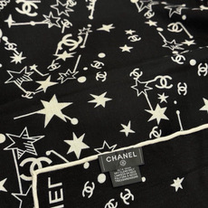 Chanel ~新品~ 【140顶级丝绒双面同色】 繁星点点与双C的完美结合 适合各种场合搭配使用 黑白两色经典优雅 真 Chanel ~新品~ 【140顶级丝绒双面同色】 繁星点点与双C的完美结合 适合各种场合搭配使用 黑白两色经典优雅 真