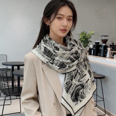 Dior ❤【️巴黎地图】140*140 双面同色丝绒方巾🉐️LAN DE 价🉐️ARIS 巴黎地图 这款方巾饰以本季经 Dior ❤【️巴黎地图】140*140 双面同色丝绒方巾🉐️LAN DE 价🉐️ARIS 巴黎地图 这款方巾饰以本季经