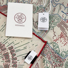 “正在接通中”140方巾~Hermes 手工卷边丝绒方巾(30%桑蚕丝70%羊绒) 这款爱马仕的经典单品展现强大而迷人 “正在接通中”140方巾~Hermes 手工卷边丝绒方巾(30%桑蚕丝70%羊绒) 这款爱马仕的经典单品展现强大而迷人