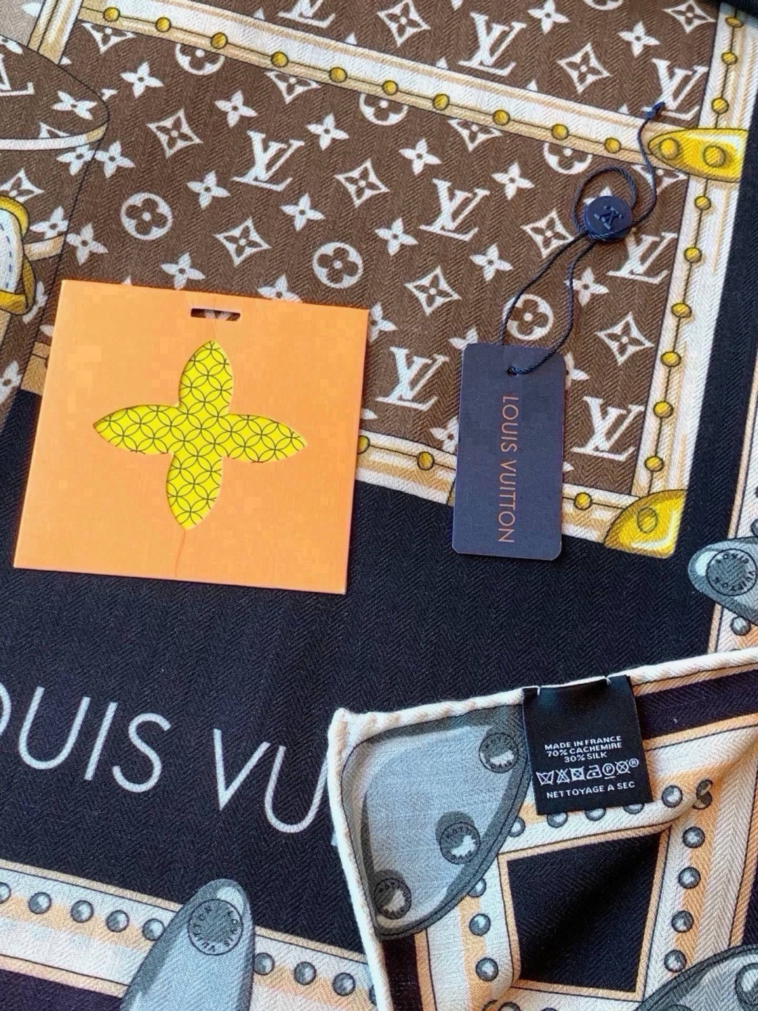 MY NEVERFULL 140丝绒方巾 【140顶级丝绒双面同色】 My Neverfull 丝绒方巾回溯 Never