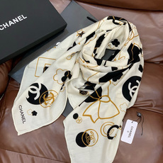 上新❤️ 【Chanel】 经典茶花优雅Coco风,Chanel最新菱格丝绒大方巾~气质到骨子里,香奶奶新一季的面料超 上新❤️ 【Chanel】 经典茶花优雅Coco风,Chanel最新菱格丝绒大方巾~气质到骨子里,香奶奶新一季的面料超