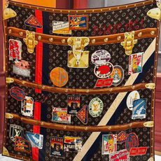 【LV】上新❤️ 路易威登 一款值得品细节的高货 抠细节,从一个小块的配色去打败市场货 140方巾 二个配色 欢迎对 【LV】上新❤️ 路易威登 一款值得品细节的高货 抠细节,从一个小块的配色去打败市场货 140方巾 二个配色 欢迎对