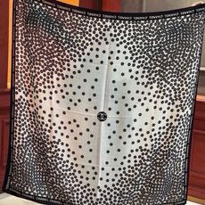 Chanel新品~ 【140顶级丝绒双面同色披肩】 披肩设计真的好有突破 粉色米色格优雅甜美 感觉每一款错过了就不会再有 Chanel新品~ 【140顶级丝绒双面同色披肩】 披肩设计真的好有突破 粉色米色格优雅甜美 感觉每一款错过了就不会再有