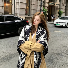 羊绒新款🆕【快乐动物园】👏👏买了都说好看‼️推荐💕爱马仕双面同色羊绒方巾【双面同色140】,顶级工艺超值‼️爱马仕专柜爆 羊绒新款🆕【快乐动物园】👏👏买了都说好看‼️推荐💕爱马仕双面同色羊绒方巾【双面同色140】,顶级工艺超值‼️爱马仕专柜爆