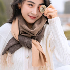 ✨✨太美了😍 爱马仕 情侣款 美到要尖叫😱专柜最新款🎊英伦欧美范儿「多色渐变」又是一款即时尚又实用的大围巾&长巾,🎆撞色 ✨✨太美了😍 爱马仕 情侣款 美到要尖叫😱专柜最新款🎊英伦欧美范儿「多色渐变」又是一款即时尚又实用的大围巾&长巾,🎆撞色