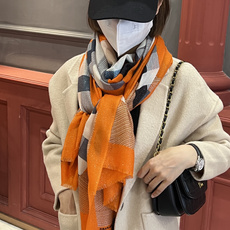 会发光发亮的围巾 爱马仕 专柜同步 买了都说好看羊绒印花‼️推荐💕顶级工艺超值‼️爱马仕专柜爆款🎁🎁羊绒方巾💟立体呈现图 会发光发亮的围巾 爱马仕 专柜同步 买了都说好看羊绒印花‼️推荐💕顶级工艺超值‼️爱马仕专柜爆款🎁🎁羊绒方巾💟立体呈现图