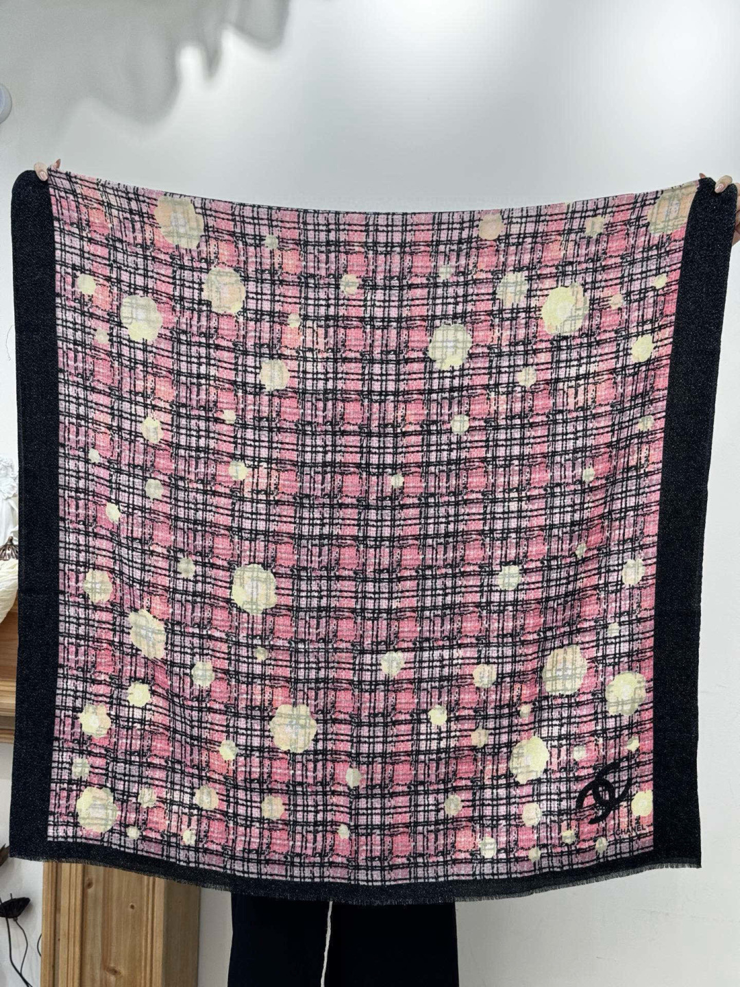 会发光发亮的围巾 💄💋新款客供亮片💖羊绒面料长巾 😘美翻了[流泪]【彩色山茶花银线长巾】御用殿堂级极‼️新款专柜在售 纯