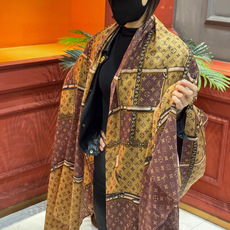会发光发亮的围巾真心赞‼️驴家【L链条箱包花纹银丝长巾】银丝印花羊绒长巾,新款银丝长巾来撷Nouficel 胶囊系列的澳 会发光发亮的围巾真心赞‼️驴家【L链条箱包花纹银丝长巾】银丝印花羊绒长巾,新款银丝长巾来撷Nouficel 胶囊系列的澳
