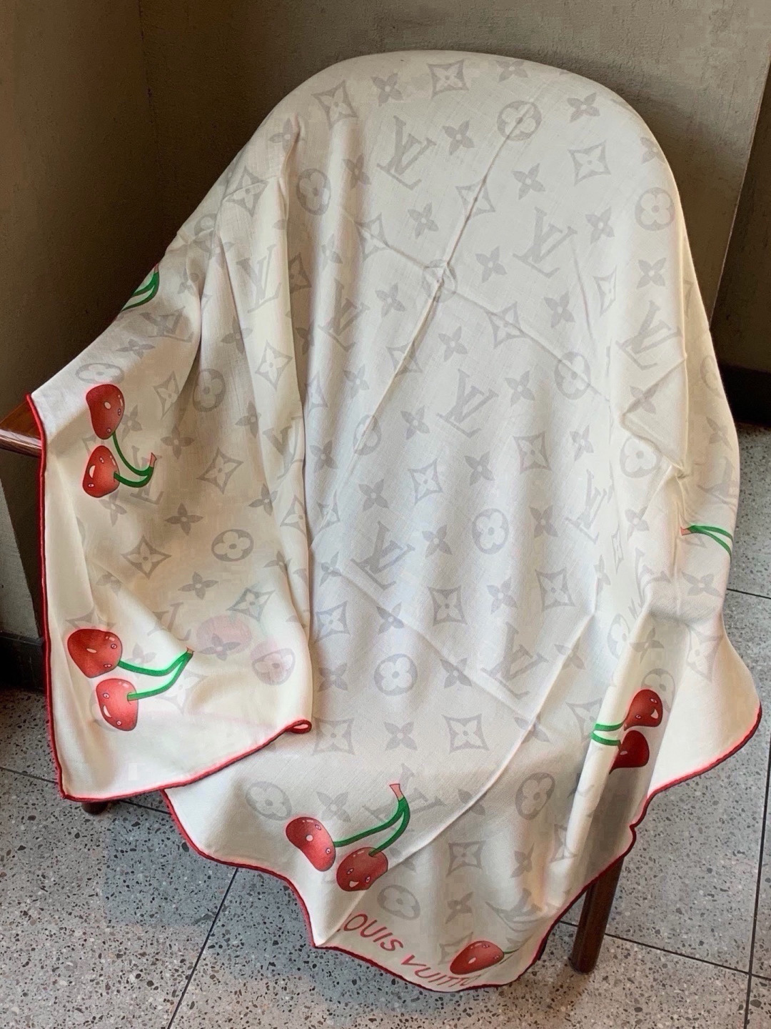 LV X TM MONOGRAM CERISE 140丝绒方巾 【140双面丝绒同色】 LV × TM Monogram