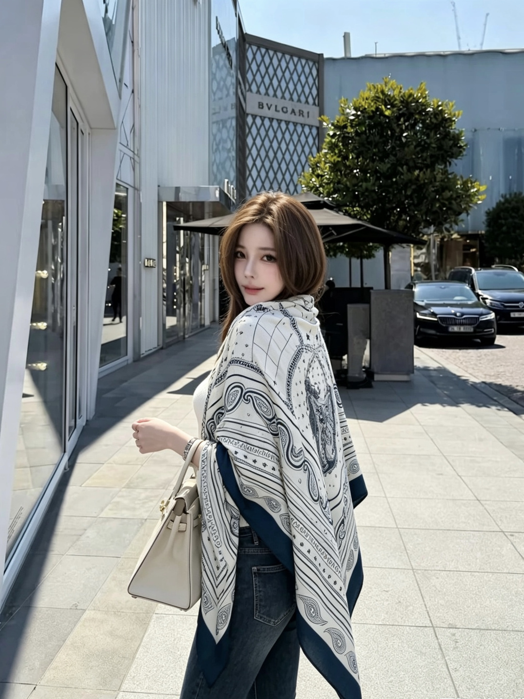 “盛宴BANDANA” 新款💕 140丝绒方巾双面同色（专柜同步Hermes爱马仕）‼️抢‼️VIP推荐 ‼️下手一定要