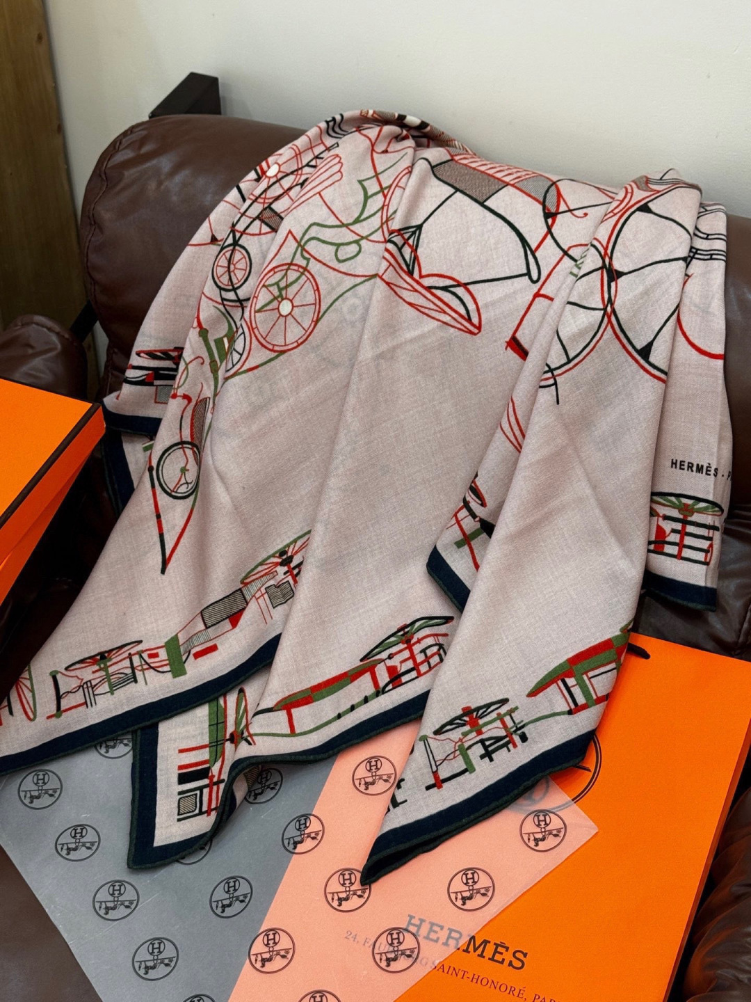 ✨✨HERMES 牛逼爆款 双面同色【马术的错综交叠140】【绝对顶级品质】💣超值回馈🎀绝对会尖叫的专柜品质😈💎此款是H ✨✨HERMES 牛逼爆款 双面同色【马术的错综交叠140】【绝对顶级品质】💣超值回馈🎀绝对会尖叫的专柜品质😈💎此款是H