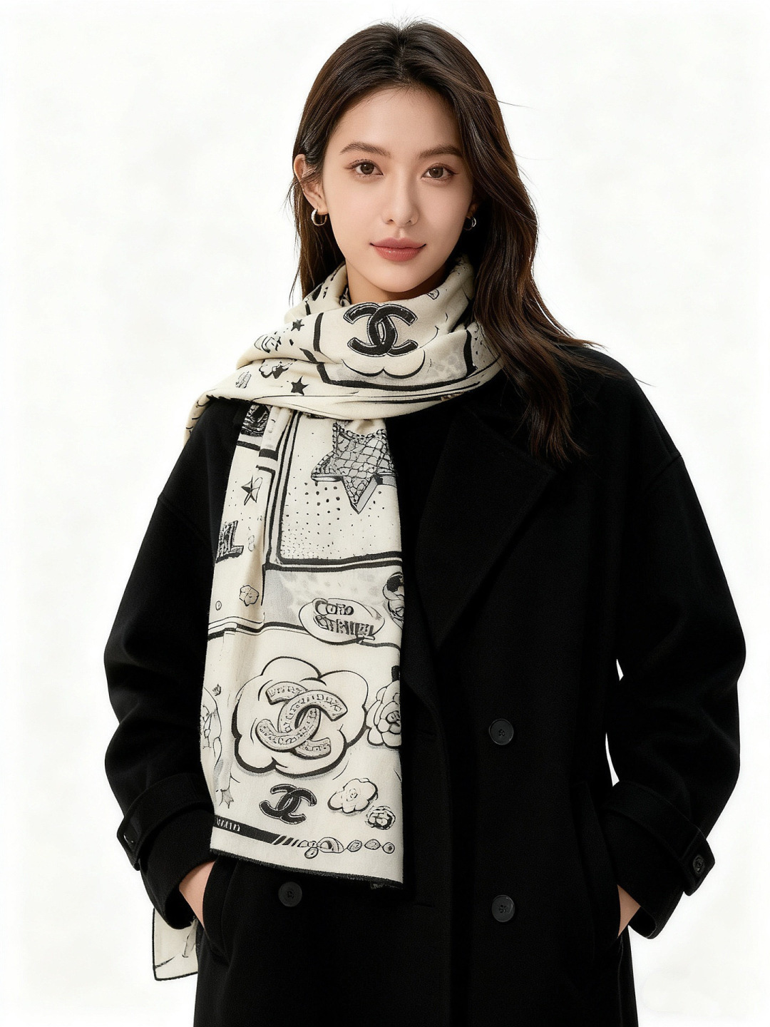 Chanel ~新品～【五角星山茶花】 140双面丝绒方巾 这款经典单品展现强大而迷人的女性魅力精髓。此140方巾推陈出
